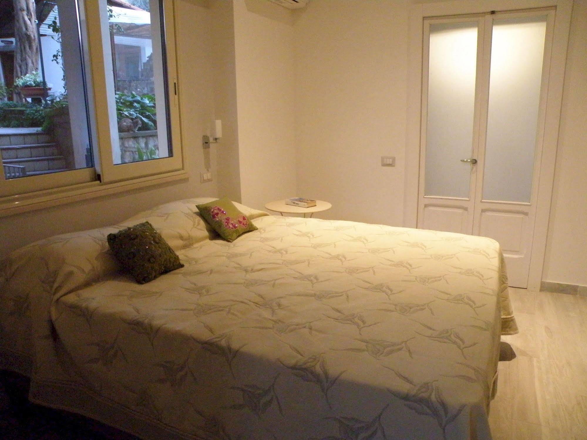 Dreaming Sorrento Suites エクステリア 写真